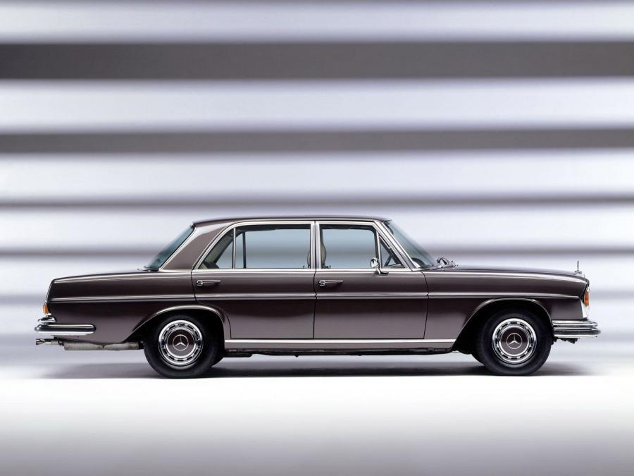  Mercedes-Benz 300 SE 1966 года  (фото 2 из 4)